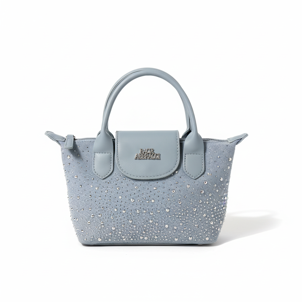 Borsa Baci & Abbracci azzurra con strass su sfondo bianco