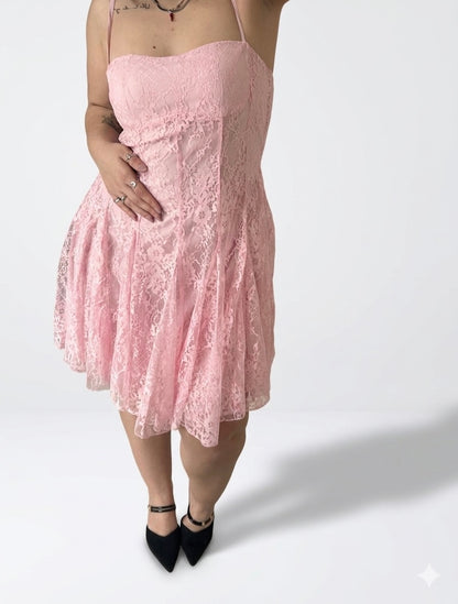 Vestito in Pizzo con Bustier e Gonna Svasata