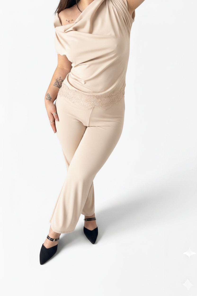 Pantalone e Maglia Luna con Dettaglio in Pizzo